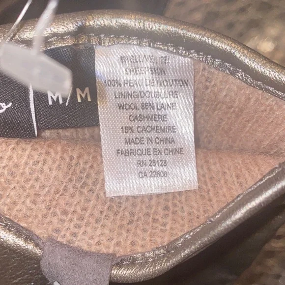 Echo Black Leather Gloves with Pattern